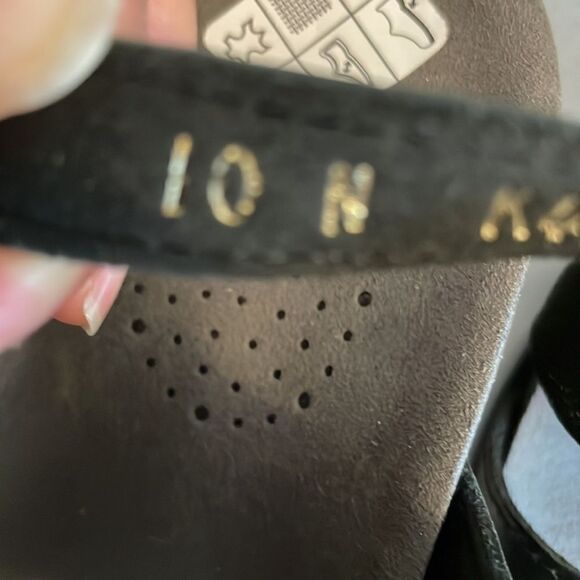 SAS BLACK SANDALS.  NEW.  STYLE IS ALLEGRO.   NEW IN BOX. SIZE IS NARROW. - Picture 7 of 8